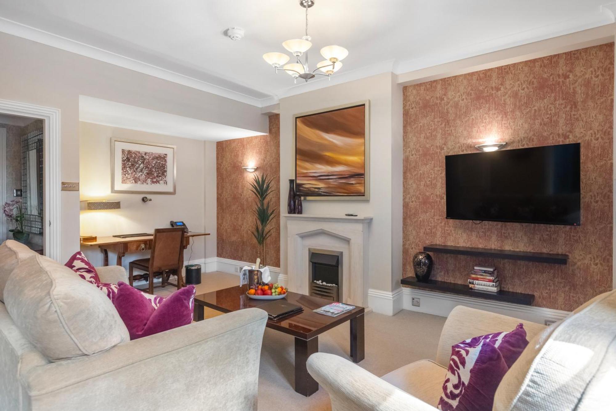 Executive One-Bedroom Apartment,1769858721:JPEG