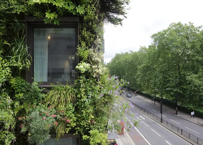 Athenaeum & ResidencesSpa Hotel